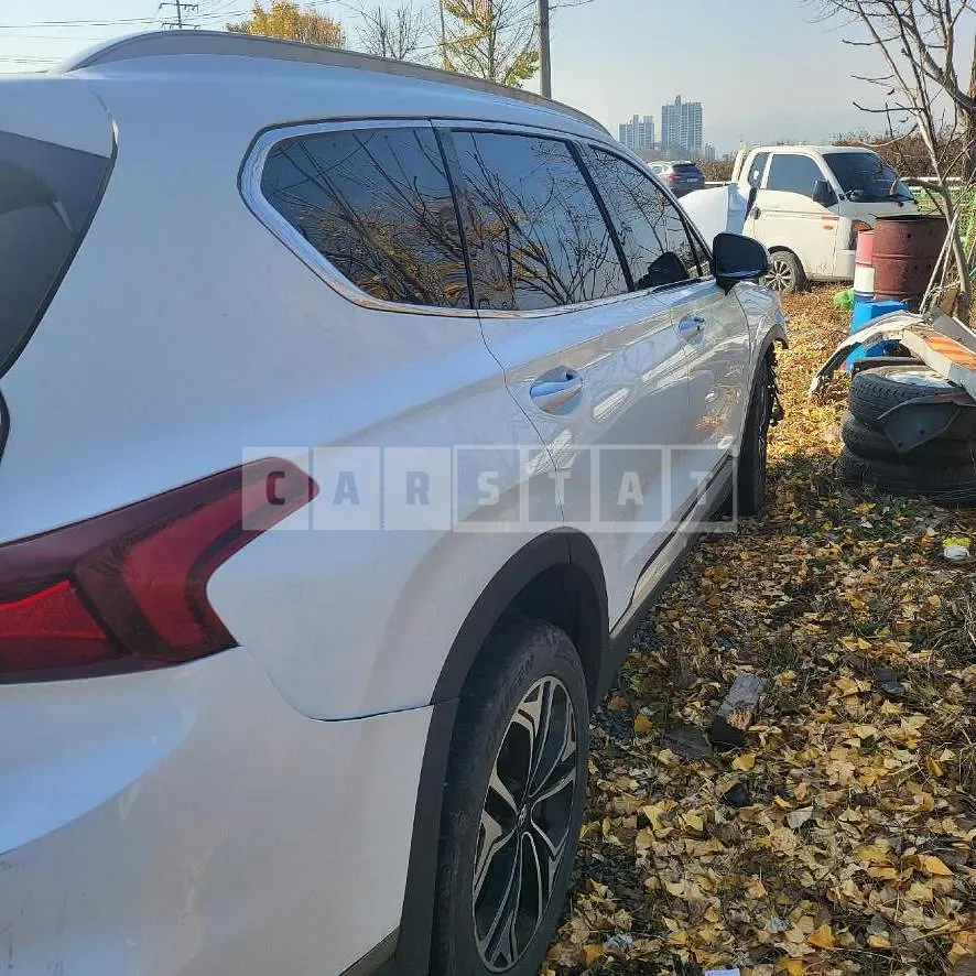 Photo 2 of 49: 2018 Hyundai Santa Fe TM 2.2 (4WD), VIN KMHS381CDKU015039 — Korean insurance auction