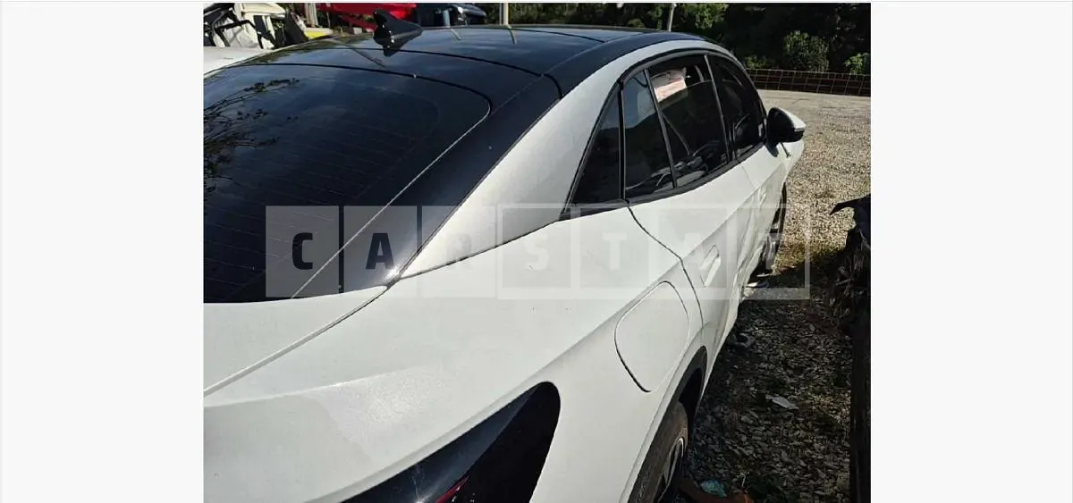 Photo 2 of 18: 2025 Volkswagen ID.5 Pro — Korean insurance auction