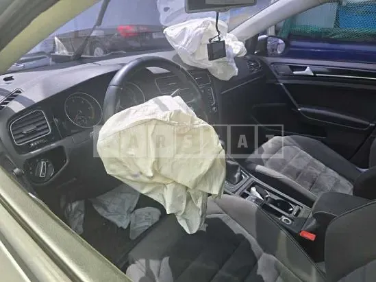 Photo 2 of 9: 2015 Volkswagen Golf 2.0 TDI BMT, VIN WVWZZZAUZFW251287 — Korean insurance auction