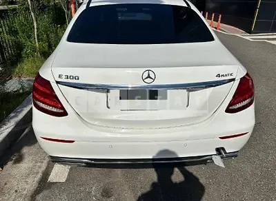 Photo 1 of 9: 2018 Mercedes-Benz E300 4Matic — Korean insurance auction