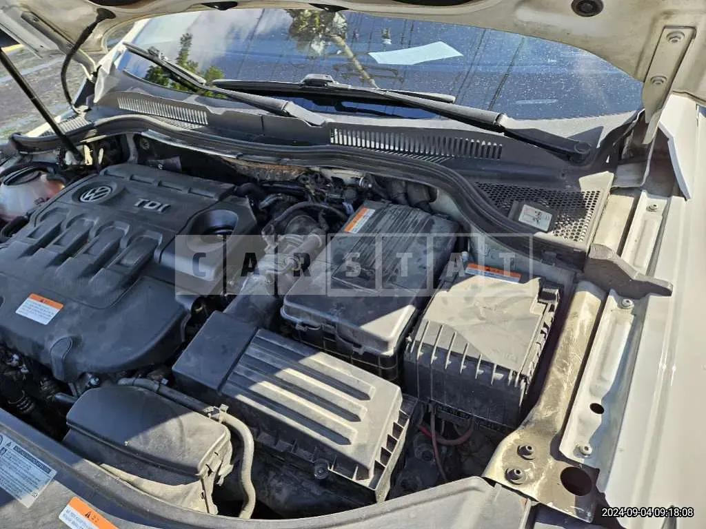 Photo 2 of 18: 2016 Volkswagen CC 2.0 TDI BMT — Korean insurance auction