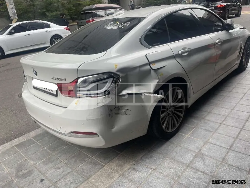 Photo 2 of 9: 2018 BMW 420d GranCoupe, VIN WBA4K3101JBG89905 — Korean insurance auction
