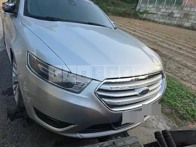 Photo 1 of 18: 2015 Ford Taurus — Korean insurance auction