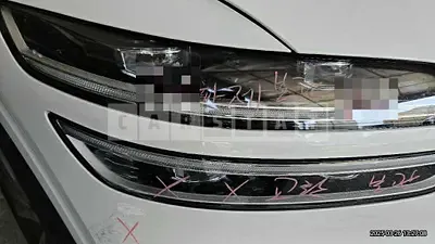 Photo 1 of 2: 2021 Genesis (parts) GV70 Head Lamp — Korean insurance auction