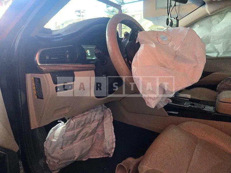 Photo 2 of 37: 2017 Kia K7 — Korean insurance auction