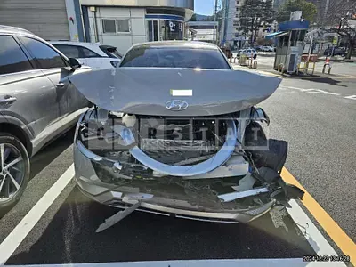 Photo 1 of 16: 2022 Hyundai Modern Ionic 5 — Korean insurance auction