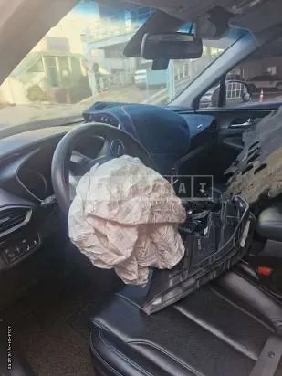 Photo 2 of 18: 2019 Hyundai Santa Fe, VIN KMHS281BBKU050142 — Korean insurance auction