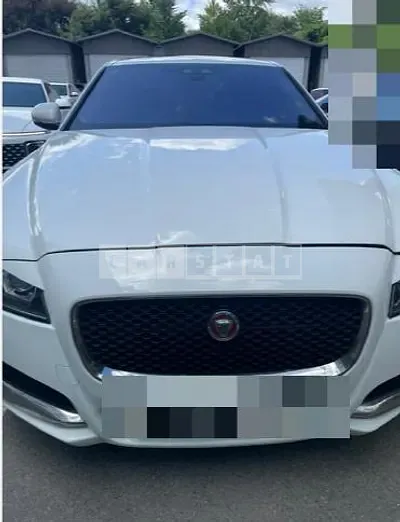 Photo 1 of 41: 2016 Jaguar XF 20d — Korean insurance auction