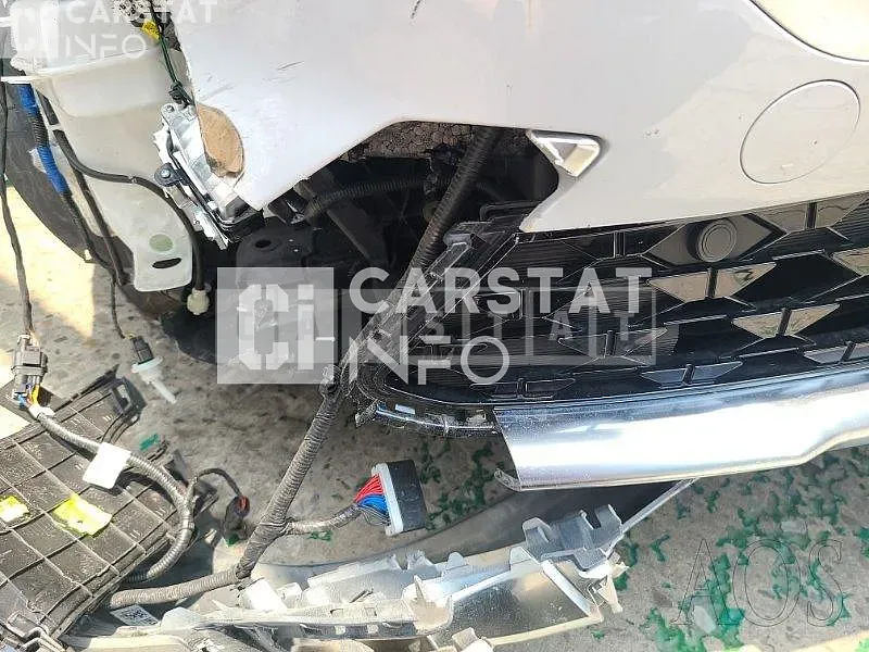 Photo 2 of 39: 2020 Hyundai Santa Fe, VIN KMHS581HHMU321485 — Korean insurance auction
