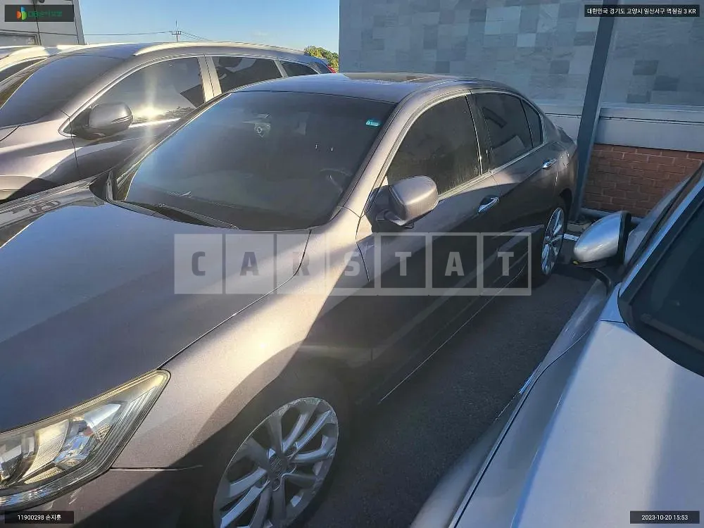 Photo 2 of 11: 2015 Honda Accord 3.5, VIN 1HGCR3680FA510137 — Korean insurance auction