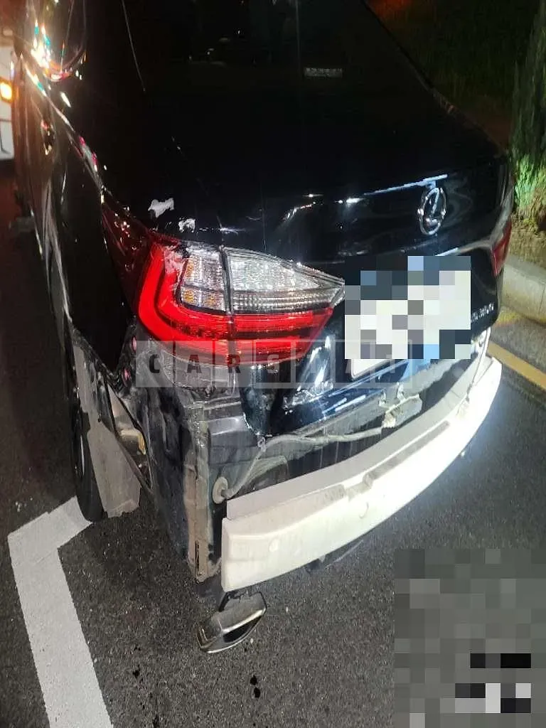 Photo 2 of 16: 2016 Lexus ES350 — Korean insurance auction