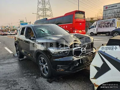 Photo 1 of 9: 2021 Volvo XC40 B4 AWD, VIN YV1XZK92CM2454501 — Korean insurance auction