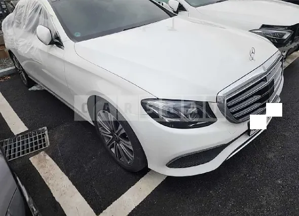 Photo 2 of 24: 2017 Mercedes-Benz E 400 4MAIC, VIN WDDZF6GB4HA292800 — Korean insurance auction