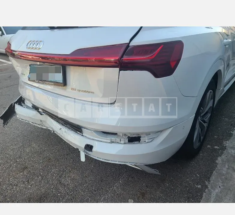 Photo 2 of 50: 2020 Audi e-tron 55 quattro — Korean insurance auction