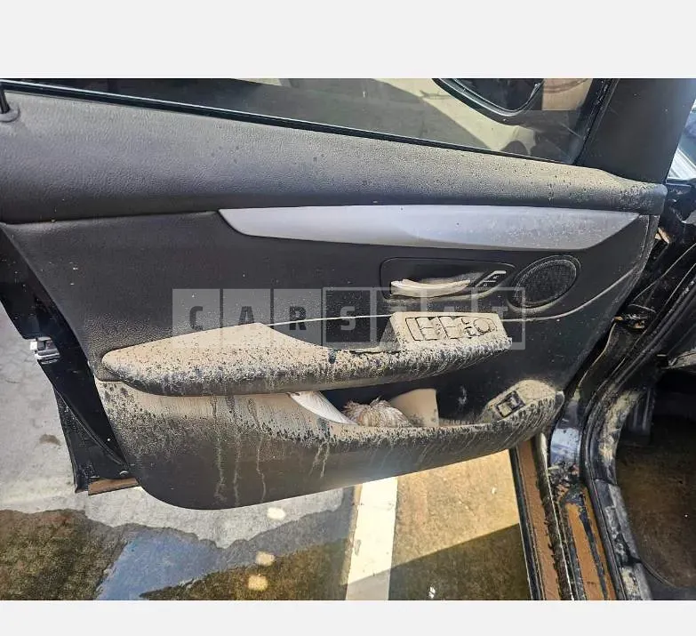 Photo 2 of 7: 2016 BMW Active Tourer — Korean insurance auction