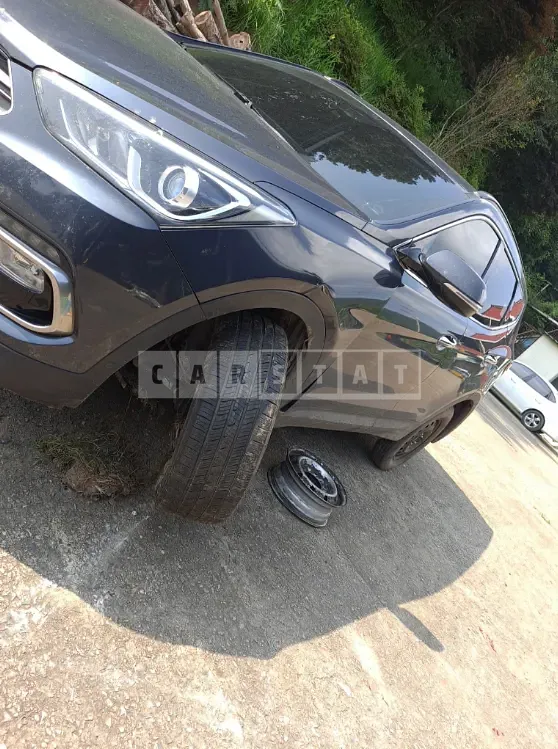 Photo 2 of 16: 2016 Hyundai Santa Fe, VIN KMHSW81XDGU594581 — Korean insurance auction