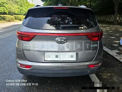 Photo 1 of 17: 2016 Kia Sportage 1.7 — Korean insurance auction