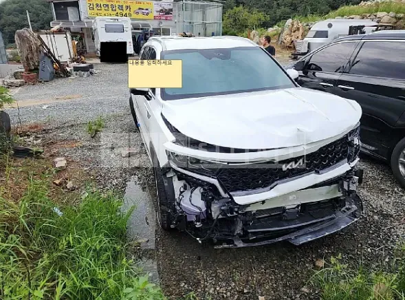 Photo 2 of 20: 2023 Kia Sorento, VIN KNARG81FHPA195674 — Korean insurance auction