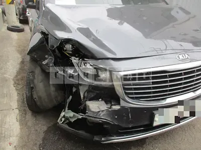 Photo 1 of 13: 2015 Kia Carnival 9 Seater, VIN KNAMB81ABGS148577 — Korean insurance auction