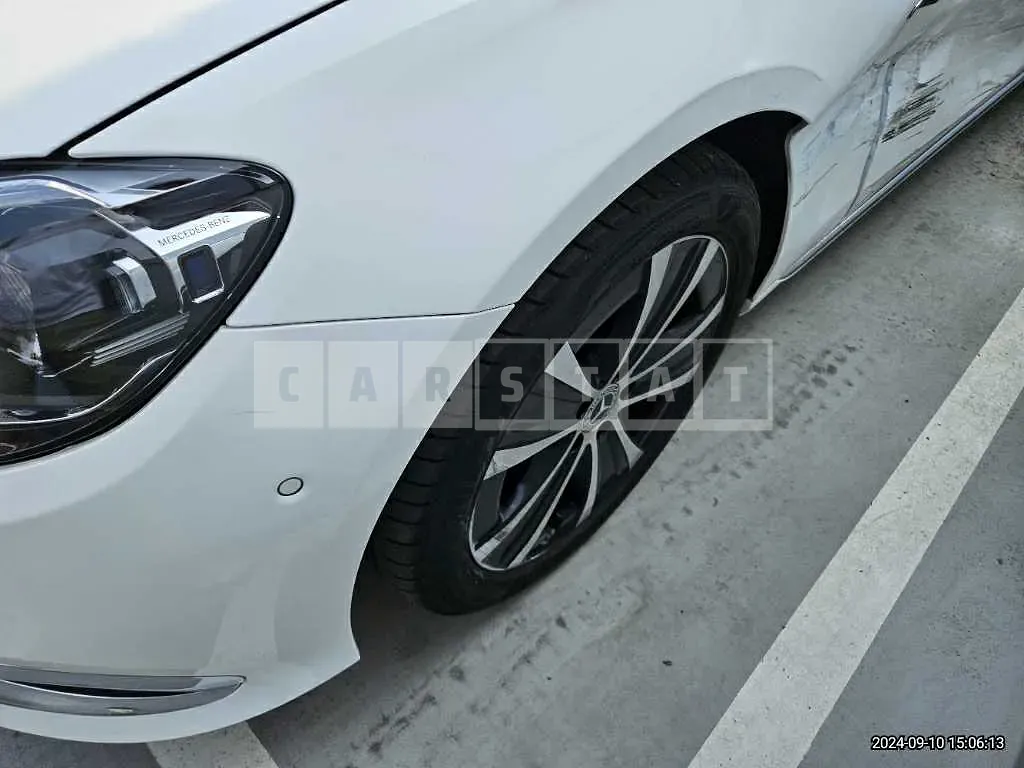 Photo 2 of 30: 2021 Mercedes-Benz E300 e 4Matic — Korean insurance auction