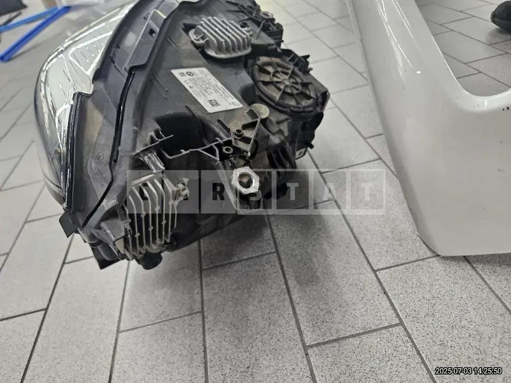 Photo 2 of 5: 2021 BMW (parts) 730d xDrive Head Pamp — Korean insurance auction