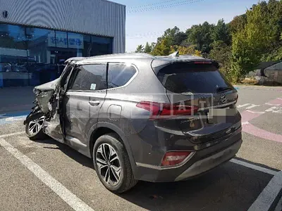 Photo 1 of 9: 2019 Hyundai Santa Fe 2.0 (4WD) — Korean insurance auction