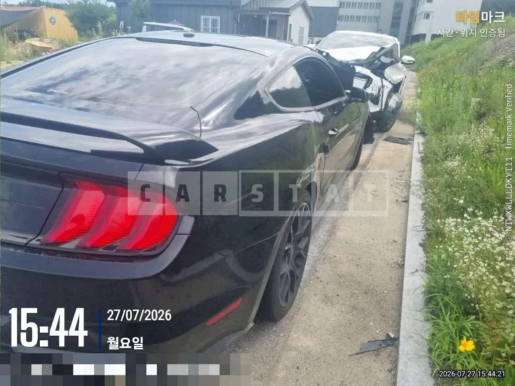 Photo 2 of 15: 2018 Ford Mustang 2.3 Coupe — Korean insurance auction