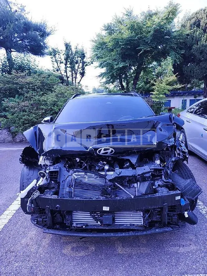 Photo 2 of 34: 2023 Hyundai Kona 1.6 Gasoline — Korean insurance auction