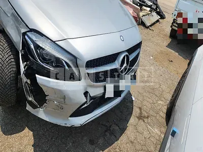 Photo 1 of 14: 2016 Mercedes-Benz A200 — Korean insurance auction