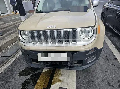 Photo 1 of 10: 2016 Jeep Zip Renegade — Korean insurance auction