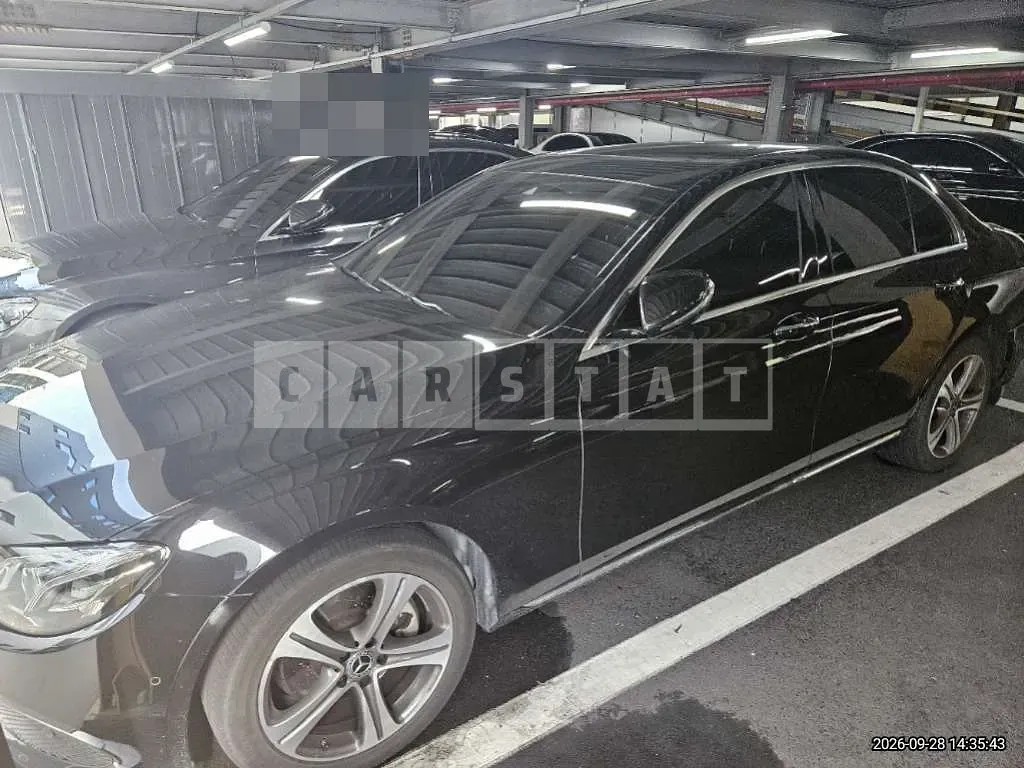 Photo 2 of 9: 2019 Mercedes-Benz E220 d — Korean insurance auction