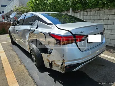 Photo 1 of 23: 2019 Nissan Altima 2.5 — Korean insurance auction