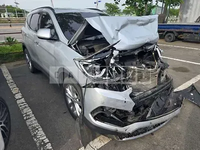 Photo 1 of 7: 2015 Hyundai Santa Fe DM — Korean insurance auction