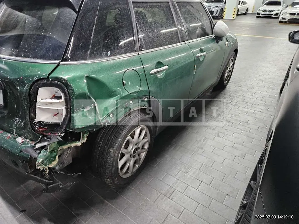 Photo 2 of 18: 2021 MINI Cooper Five-Door — Korean insurance auction