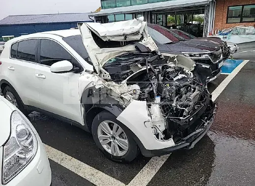 Photo 2 of 31: 2016 Kia Sportage, VIN KNAPN815GGK017195 — Korean insurance auction