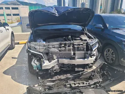 Photo 1 of 8: 2023 Kia Sorento, VIN KNARM81FGPA204044 — Korean insurance auction
