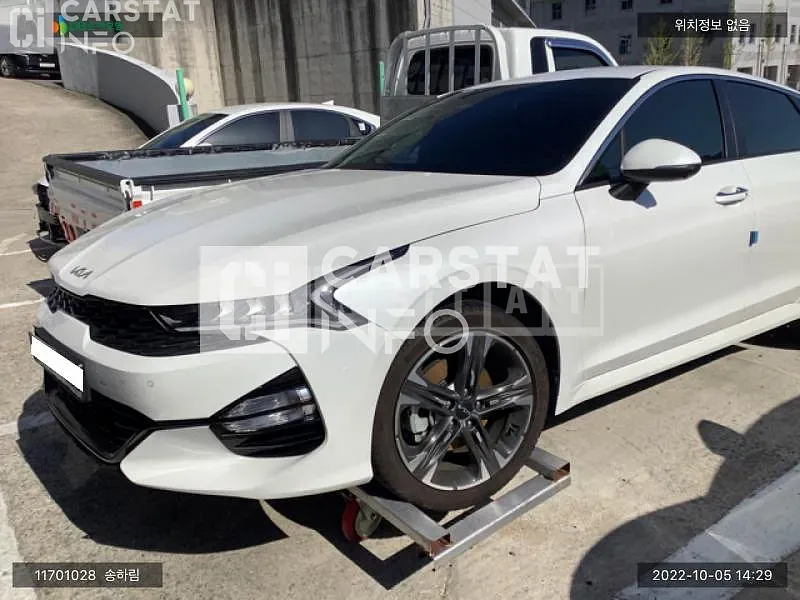 Photo 2 of 10: 2021 Kia K5, VIN KNAG6412BNA158093 — Korean insurance auction