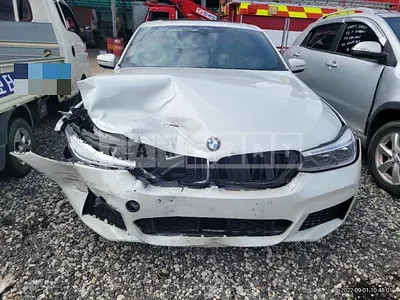 Photo 1 of 15: 2018 BMW 640i xDrive, VIN WBAJV6107JBL13928 — Korean insurance auction