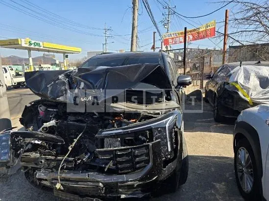 Photo 2 of 22: 2024 Kia Carnival, VIN KNANE81ABRS009981 — Korean insurance auction