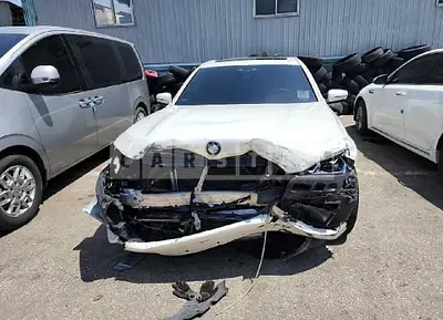 Photo 1 of 45: 2017 BMW 740d xDrive, VIN WBA7C6100HG759500 — Korean insurance auction