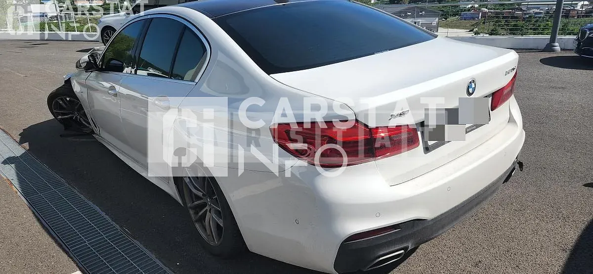 Photo 2 of 6: 2019 BMW 520d xDrive M Sport Package, VIN WBAJF5106LWW56233 — Korean insurance auction