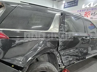 Photo 1 of 30: 2023 Kia Carnivals — Korean insurance auction