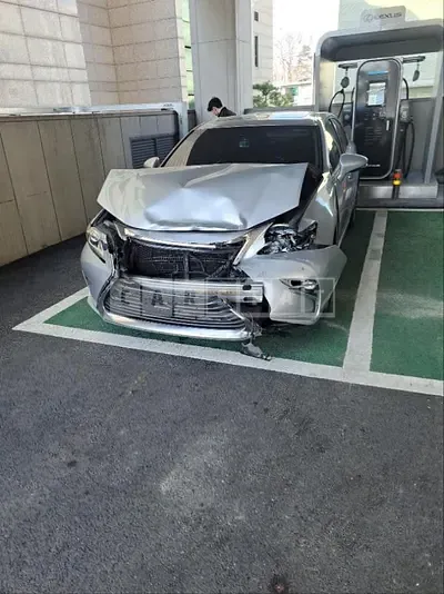 Photo 1 of 22: 2015 Lexus ES300h — Korean insurance auction