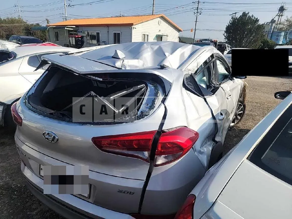 Photo 2 of 14: 2017 Hyundai Tucson TL 2.0, VIN KMHJ381ABJU606132 — Korean insurance auction