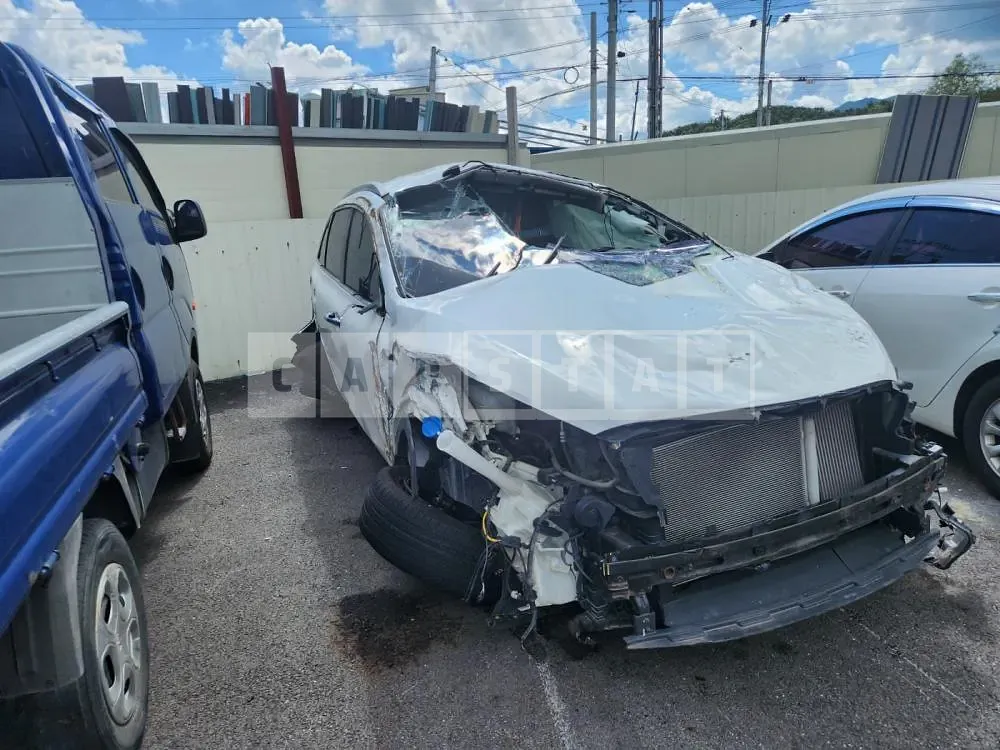 Photo 2 of 17: 2015 Kia Sorento /Sorrento, VIN KNAPK81BDFA062408 — Korean insurance auction