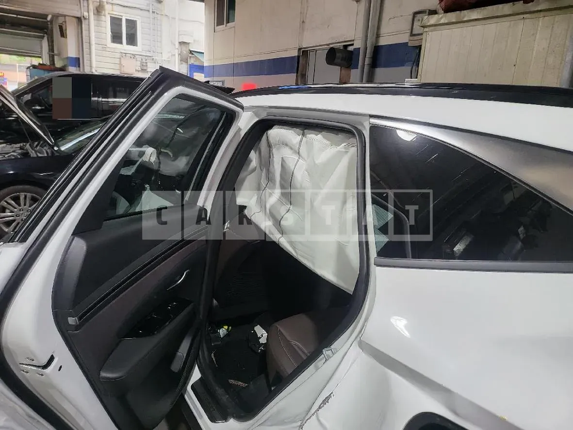 Photo 2 of 10: 2023 Hyundai Tucson Gasoline, VIN KMHJE81BGPU246405 — Korean insurance auction