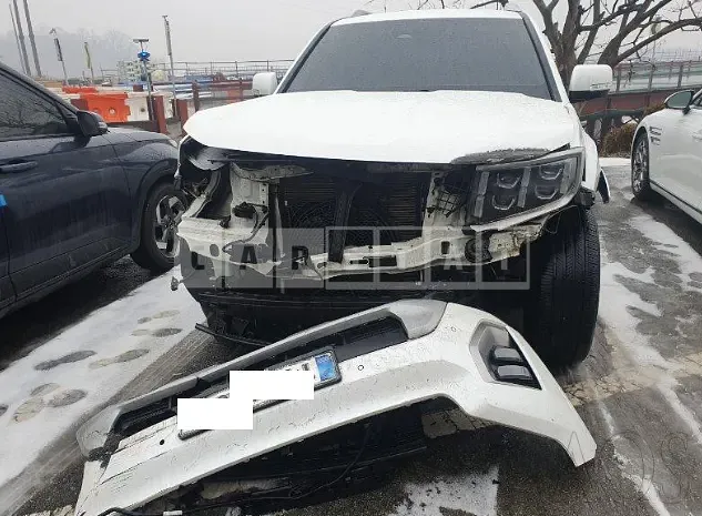Photo 2 of 18: 2021 Kia Mojave, VIN KNAKM814DMA214042 — Korean insurance auction