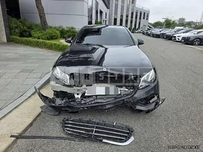 Photo 1 of 20: 2017 Mercedes-Benz E220 d — Korean insurance auction