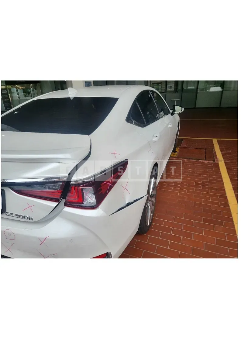Photo 2 of 53: 2025 Lexus ES300h — Korean insurance auction