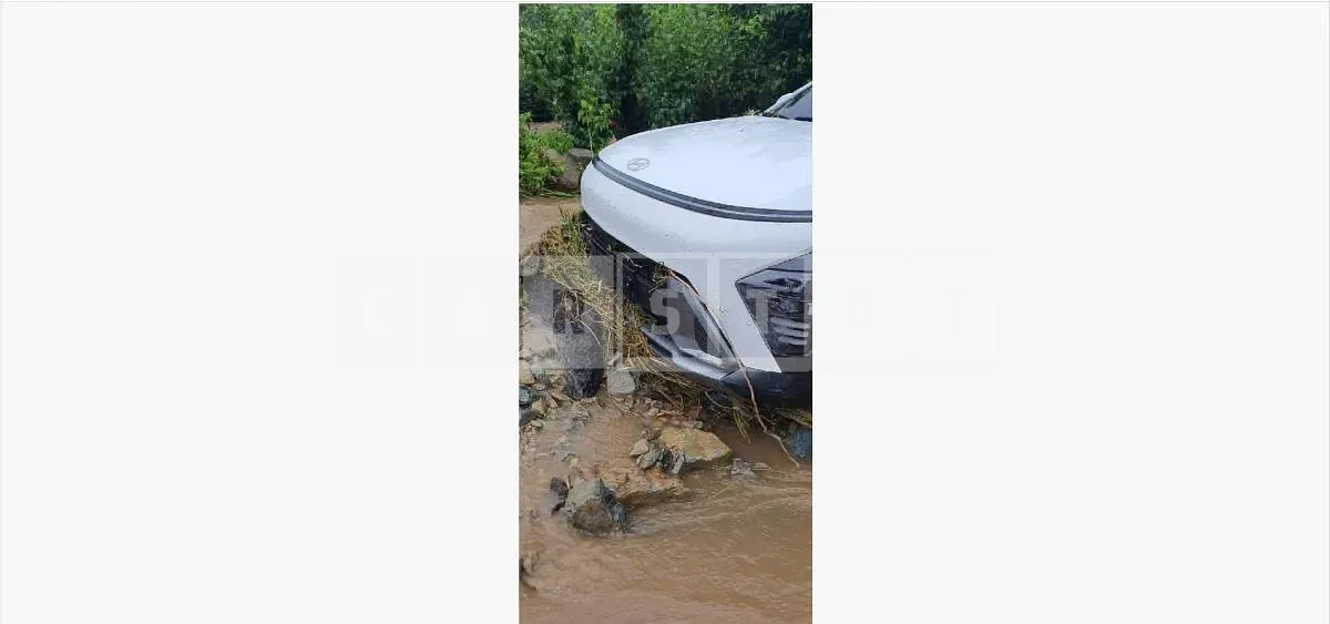 Photo 2 of 3: 2025 Hyundai Kona Hybrid — Korean insurance auction